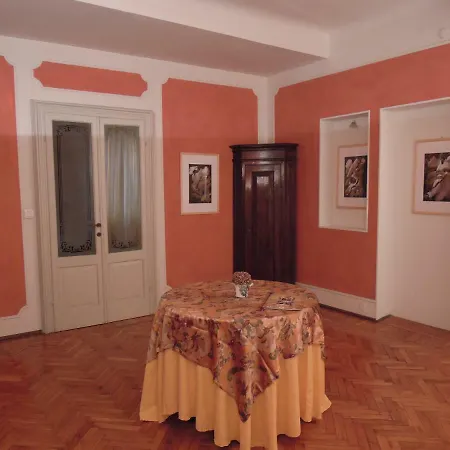 1 Stile Gallery & Book Mantua