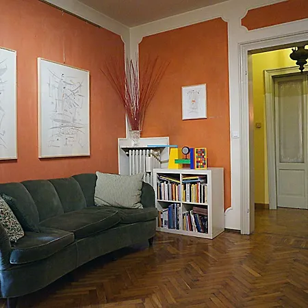 Oda ve Kahvaltı 1 Stile Gallery & Book *