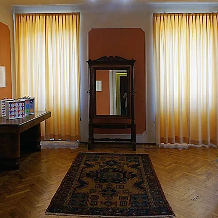 Oda ve Kahvaltı 1 Stile Gallery & Book *