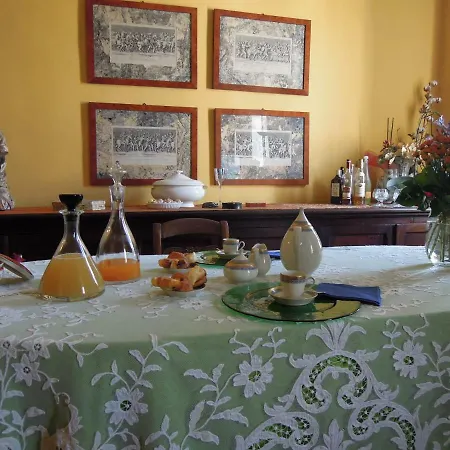 1 Stile Gallery & Book B&B *